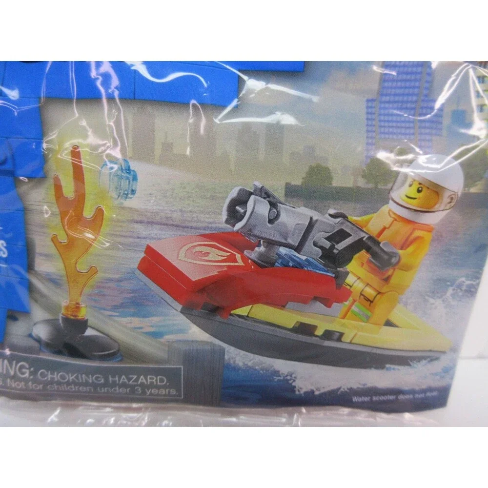 LEGO City Fore Rescue Water Scooter 30368 Polybag Minifigure Ages 5+ Toy 33pcs